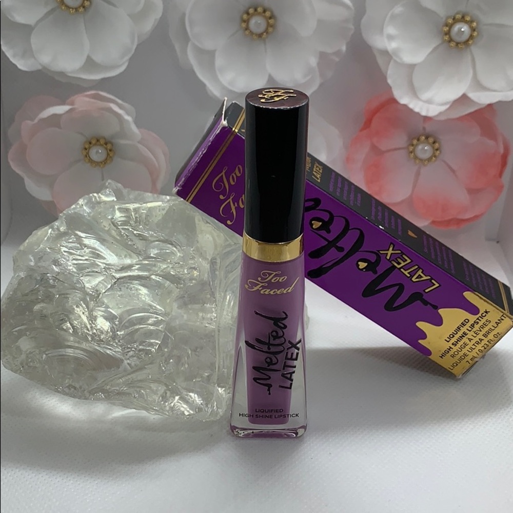 TOO FACED MELTED LATEX- TWILIGHT ZONE